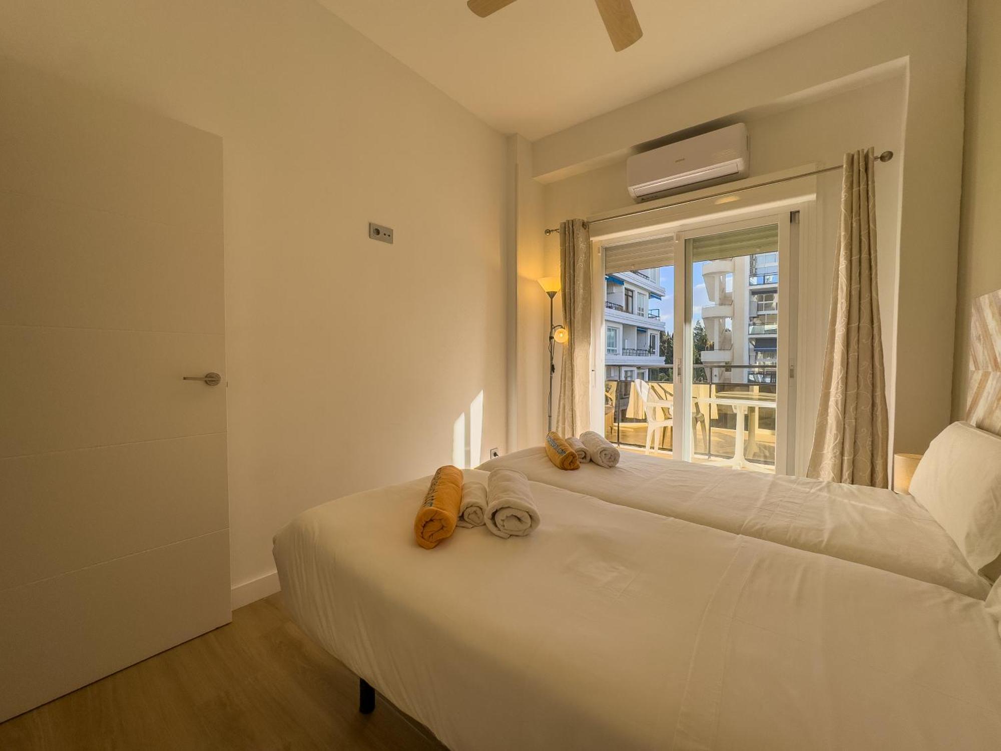 Skol 420C Fantastico 1 Dormitorio Primera Linea De Playa Marbella Zewnętrze zdjęcie